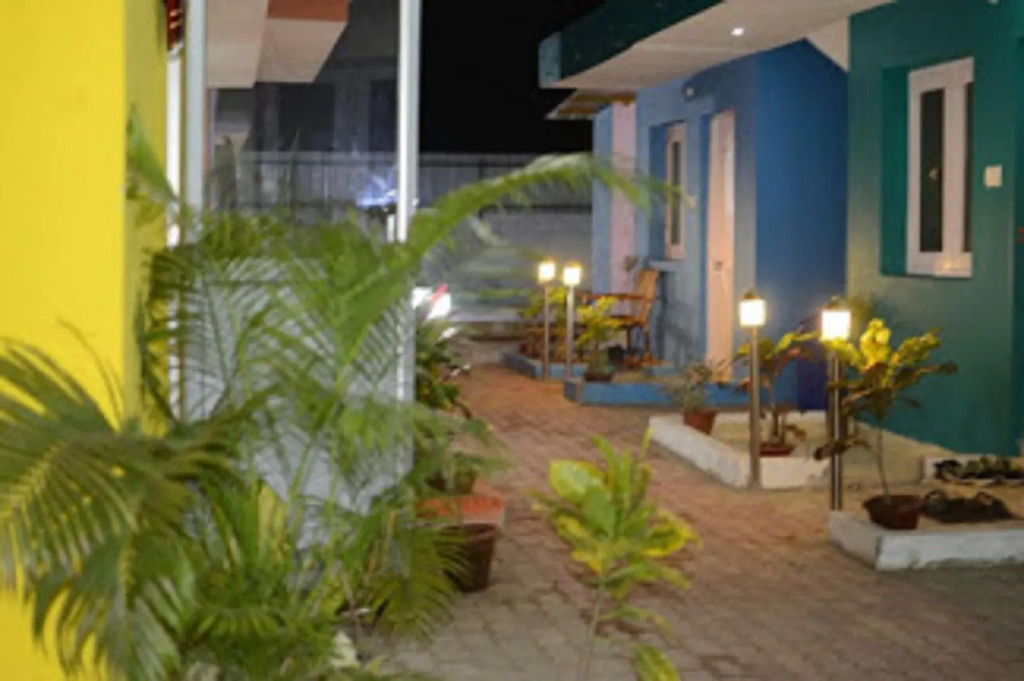 Mapple Leaf Resort