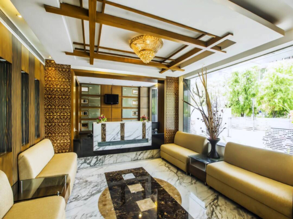 Hotel Golden Manor