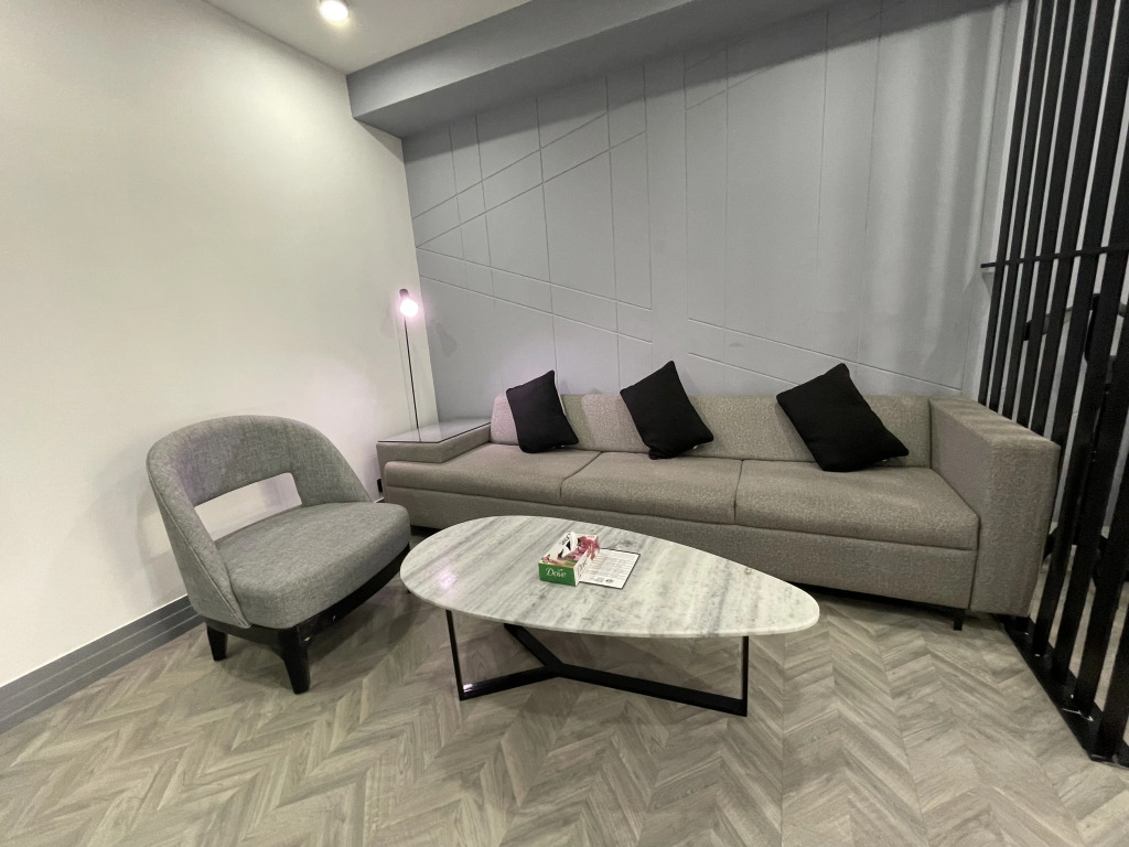 Bedchambers Service Apartment Near Golfcourse Road