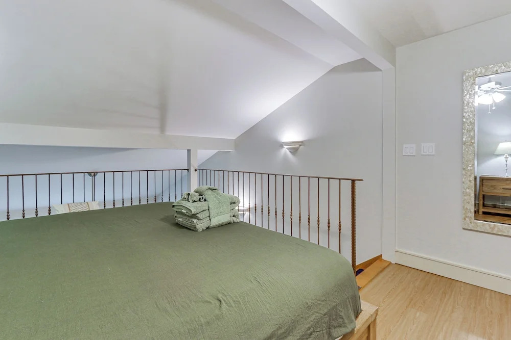 Pool Access Idyllic Sea Pines Gem, Walk to Beach