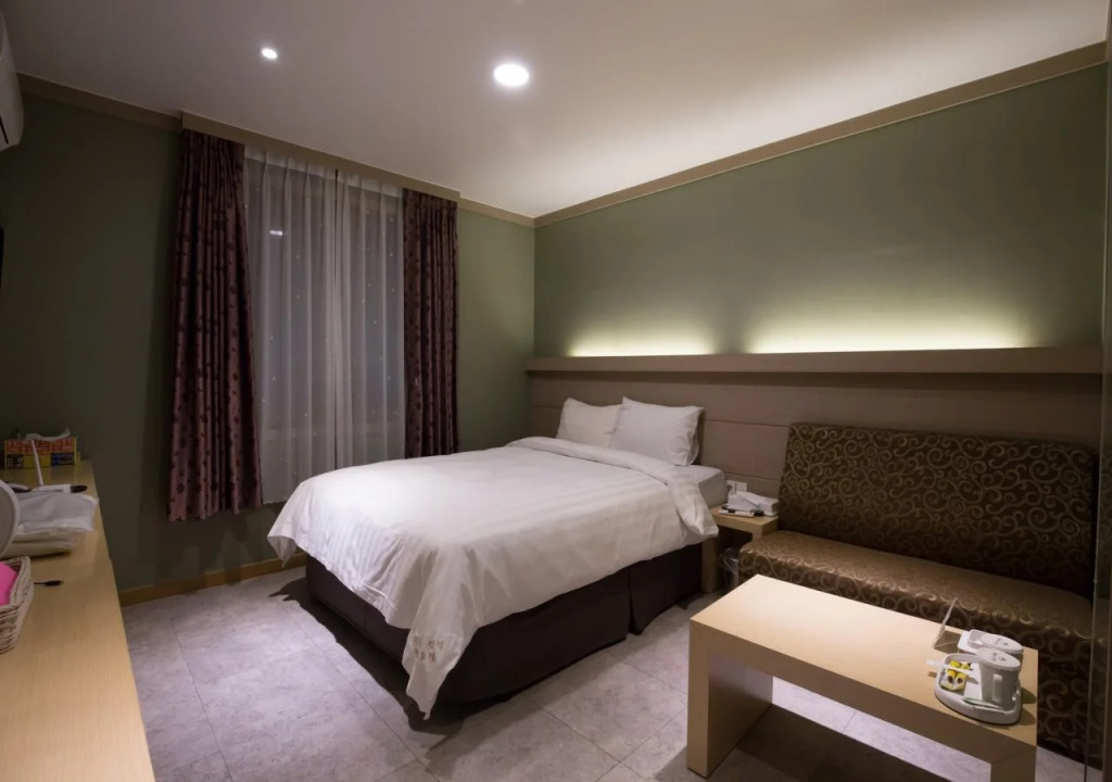 Hotel Bom