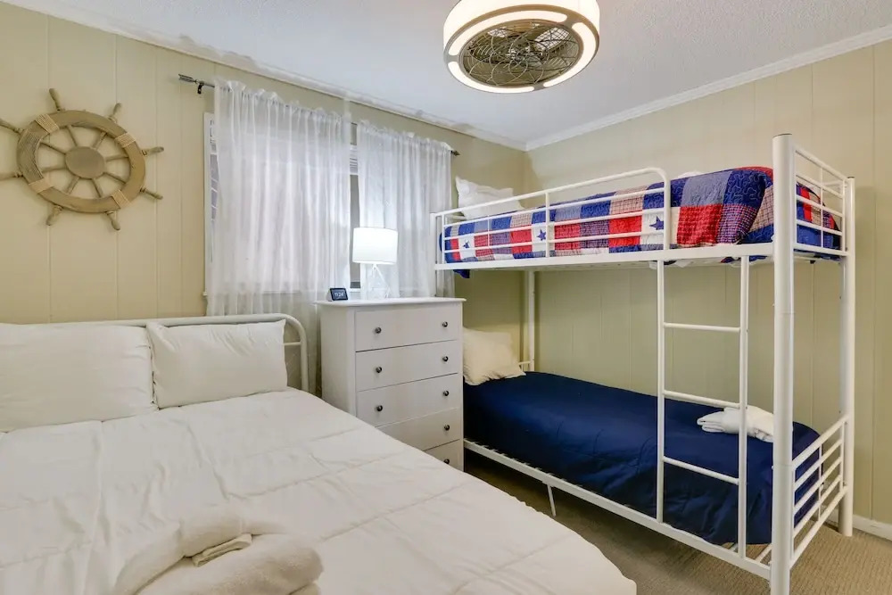 Walk to Pool & Beach: Hilton Head Island Condo!