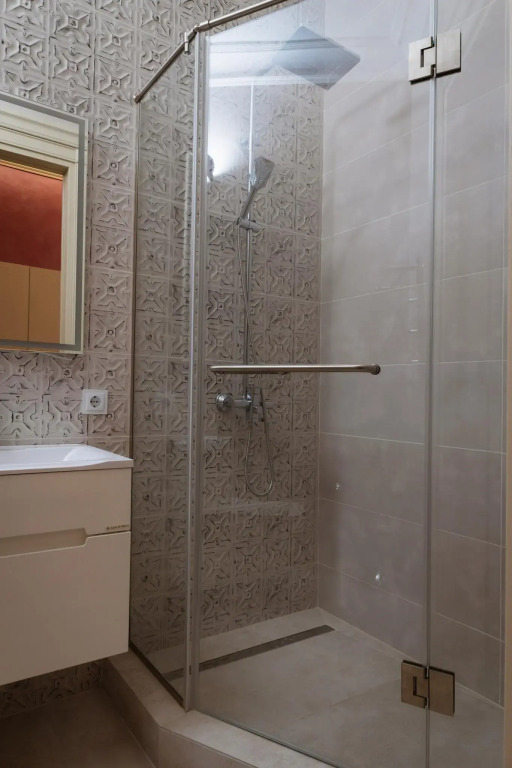 Двухместный люкс (двуспальная кровать) в Skyline Plaza Hotel