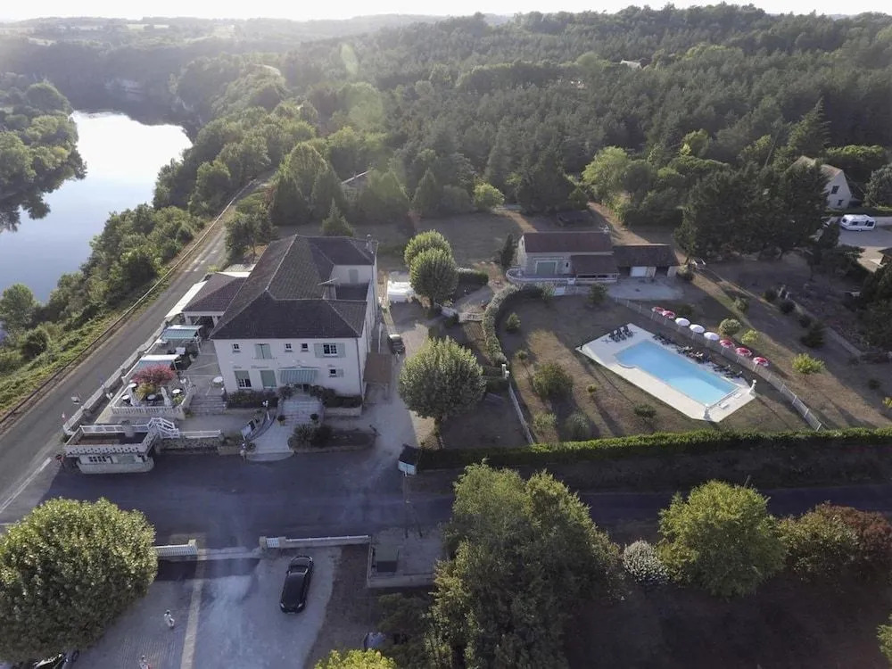 LOGIS HÔTEL RESTAURANT SPA Les BALCONS DE LESPERANCE
