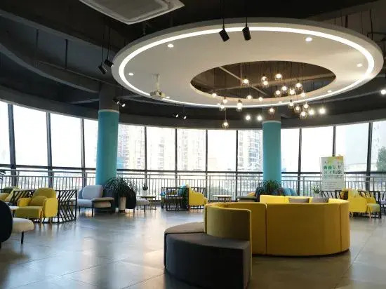 Huaibei Youth Apartment (Railway Station Shop)