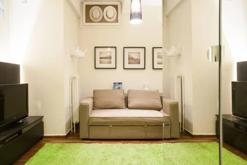 Traveler's Dream in Historic Acropolis Downtown