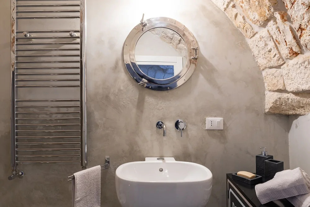 Stone apartment with Terrace by Wonderful Italy