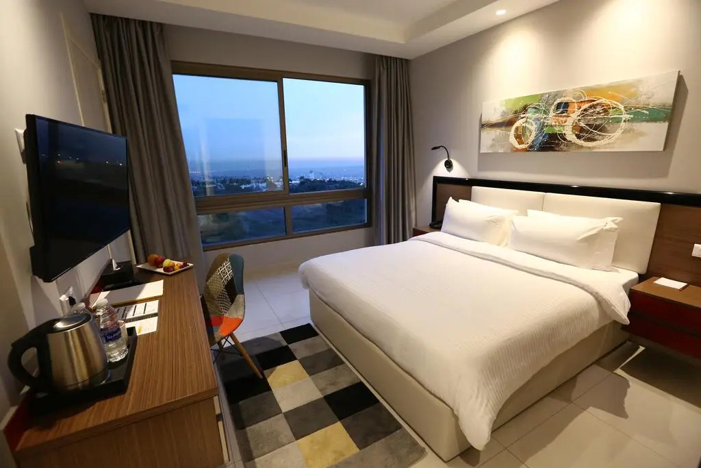 The Ray Hotel and Studios