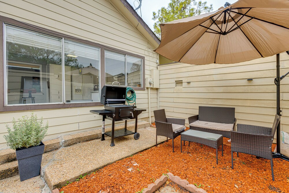Quick Hwy Access: Family Retreat in Houston
