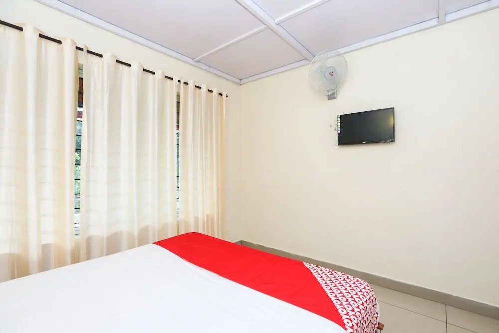 OYO 10550 Avaas Holiday Homes