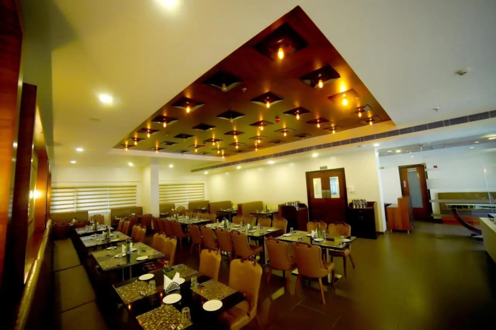 Alexander Luxury Hotel