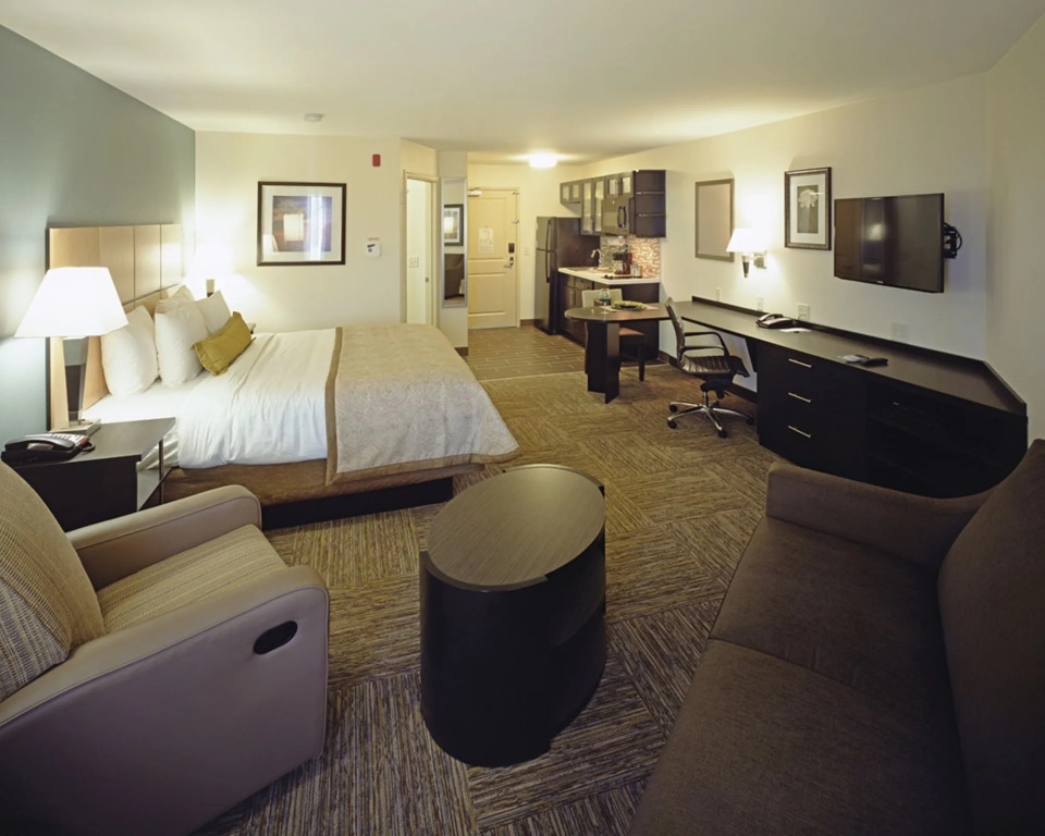 Candlewood Suites Fort Collins by IHG