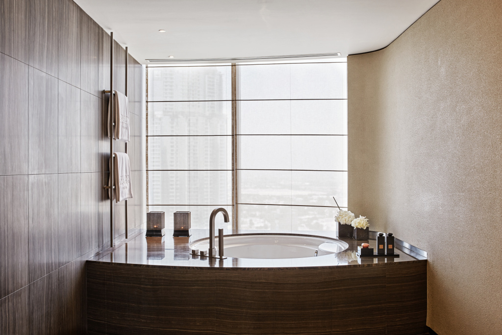 Armani Hotel Dubai, Burj Khalifa