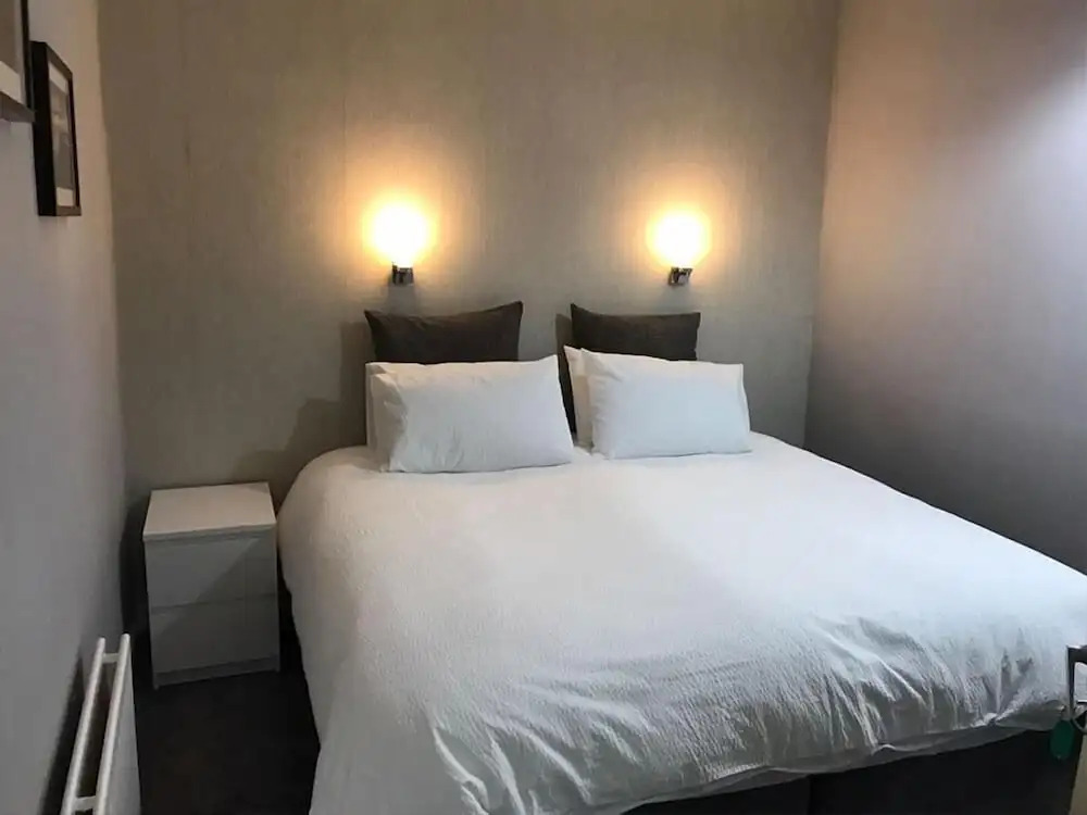 The Waverley Hotel