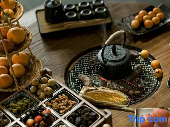 Jiande Lanqing Shiguang B&B