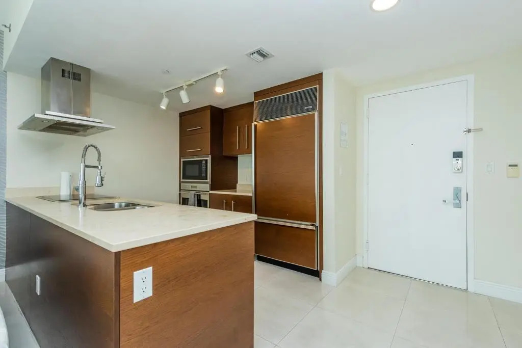 485 BRICKELL AVENUE - ICON Residence