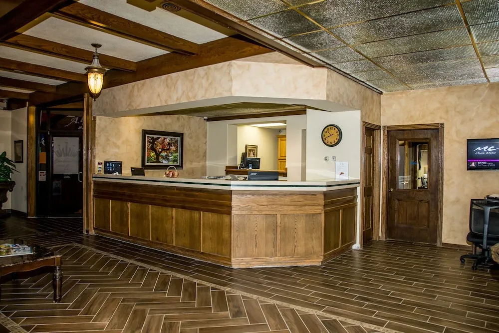 Vista Inn And Suites Fargo