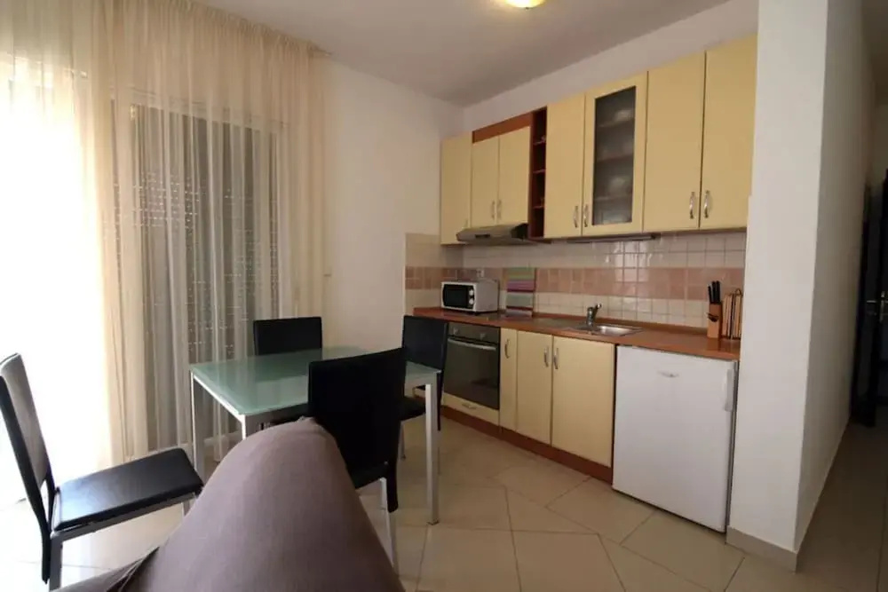 Apartments Eddie