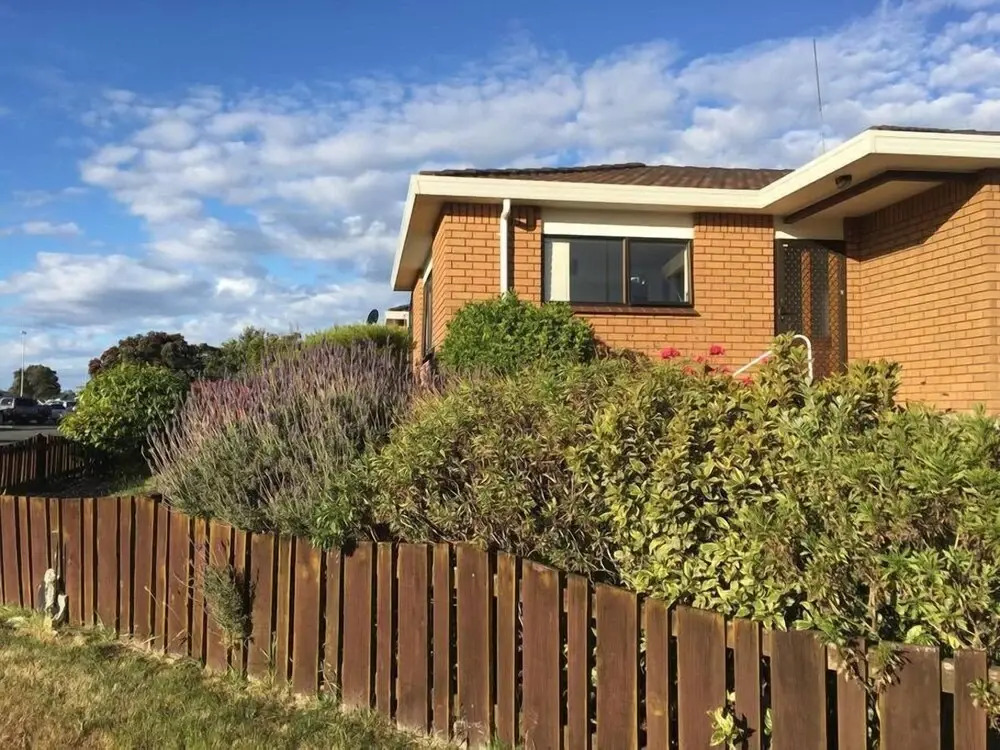 Sunny Holiday Home Near the Beach