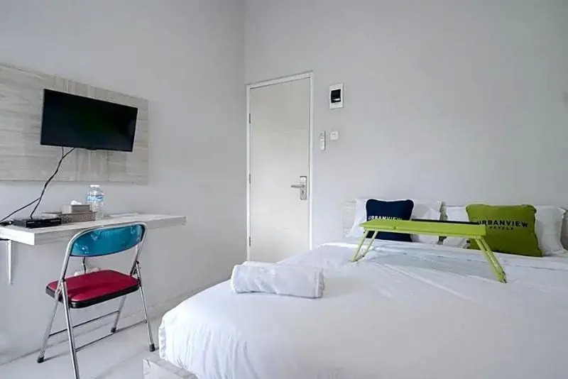 Urbanview Hotel Bari Syariah Palembang By RedDoorz