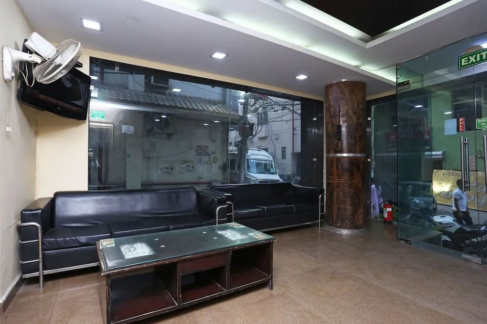 Oyo 15096 Hotel Daya Continental