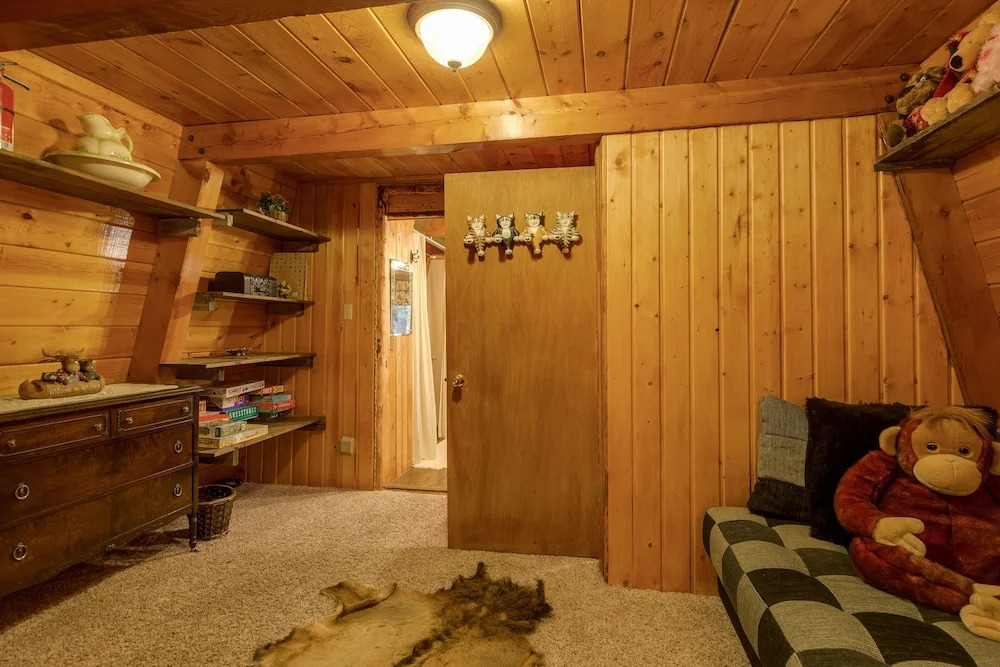 Knotty Pines