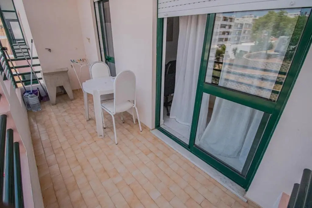 Charming Private Rooms in an Apartment A1 Penha - Faro