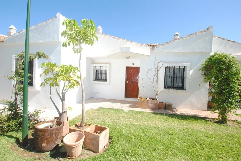 Villa Pino Beachfront Bungalow