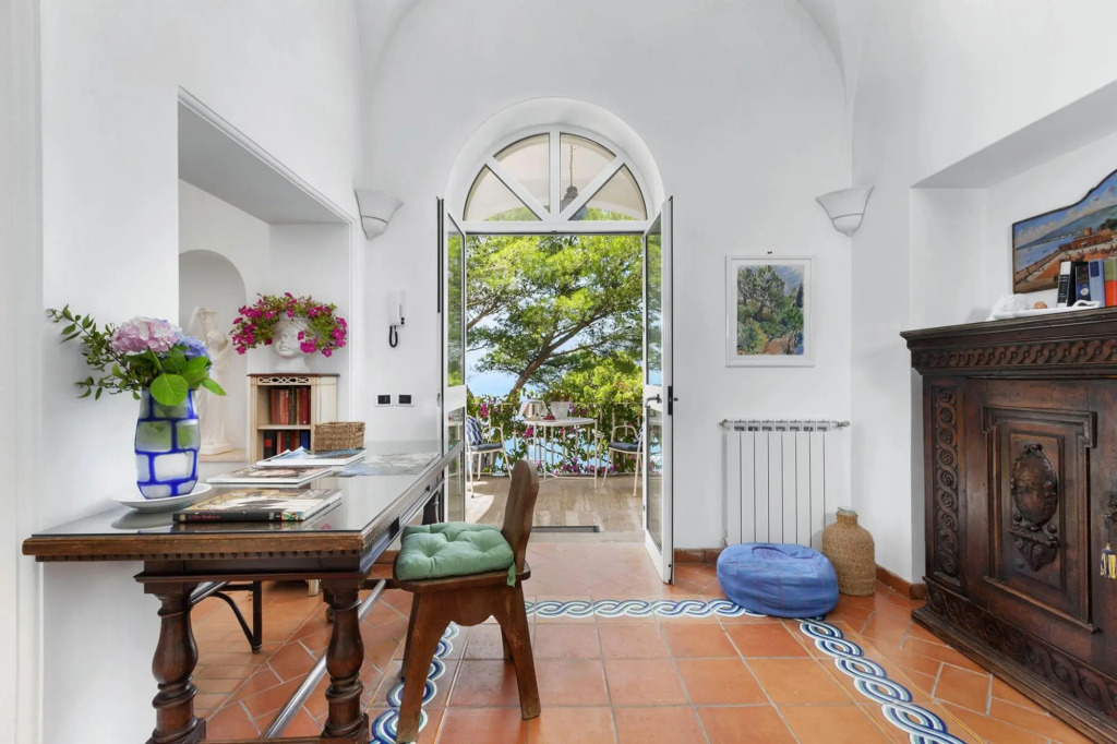 Charming Villa in Capri with pool and sea-view-VILLA MARINA