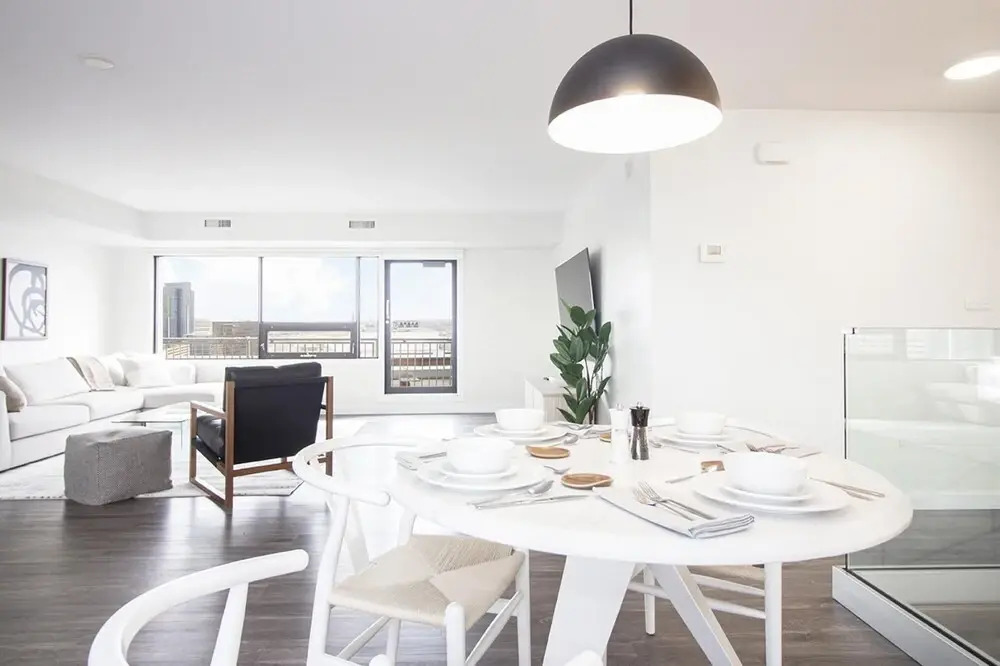 Luxurious 2 bed 2 Bath Penthouse on 23rd Floor PH1 Downtown
