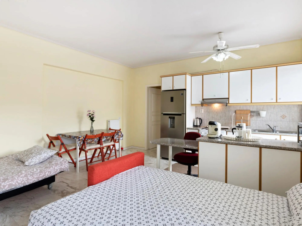Homely Apartment in Piraeus with Balcony