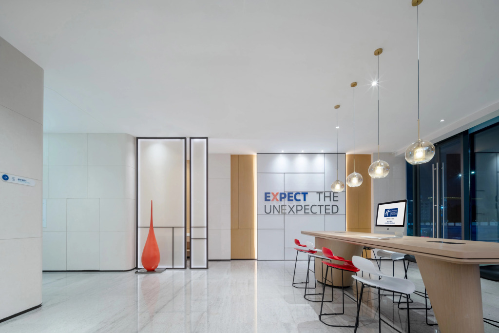 Holiday Inn Express Shenzhen Longhua by IHG