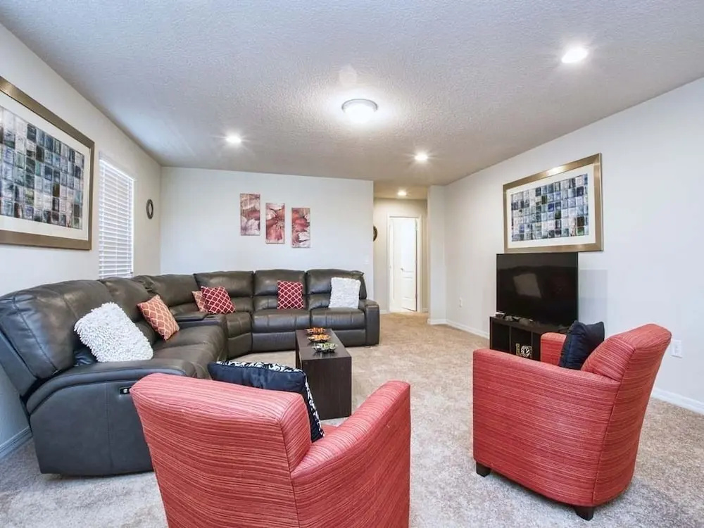 Windsor at Westside-6 Bedrooms House w/pool-3721WW Home by RedAwning