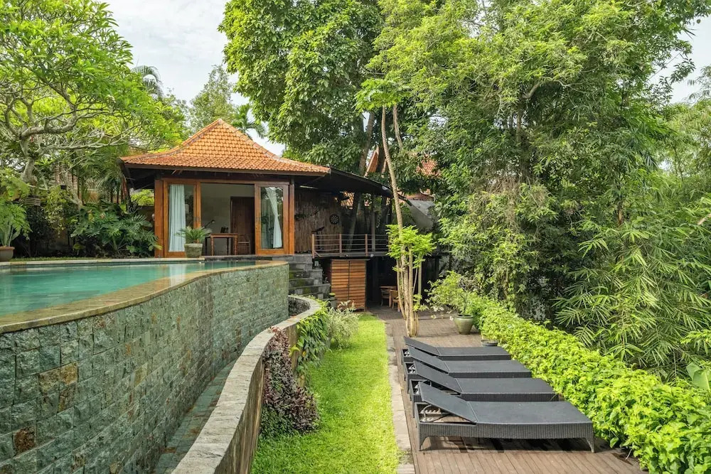 4BR Nature Retreat-Pool, Sauna & Jungle Views
