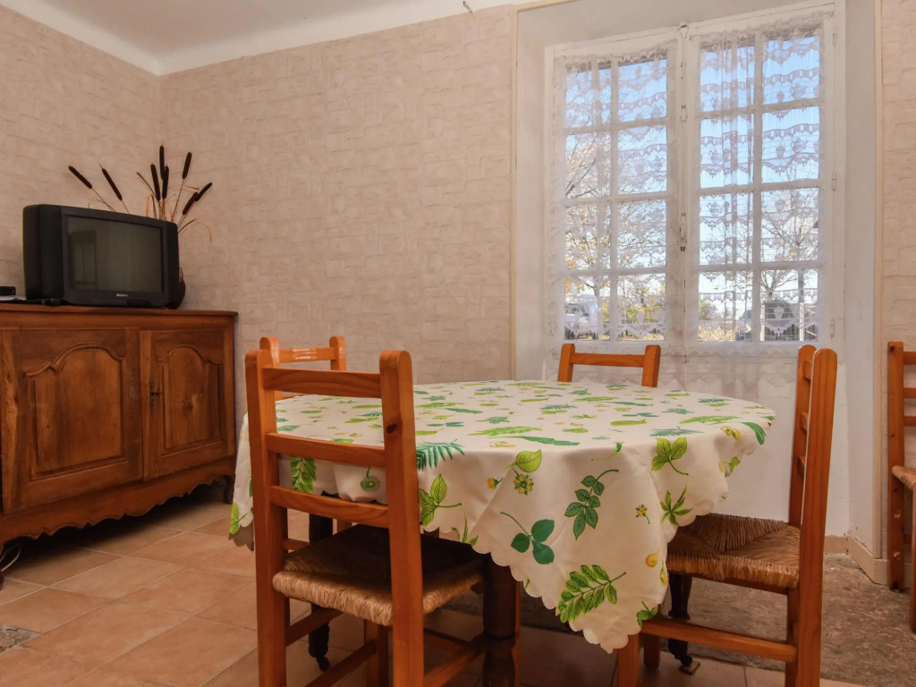 Vintage Retreat in Montfaucon