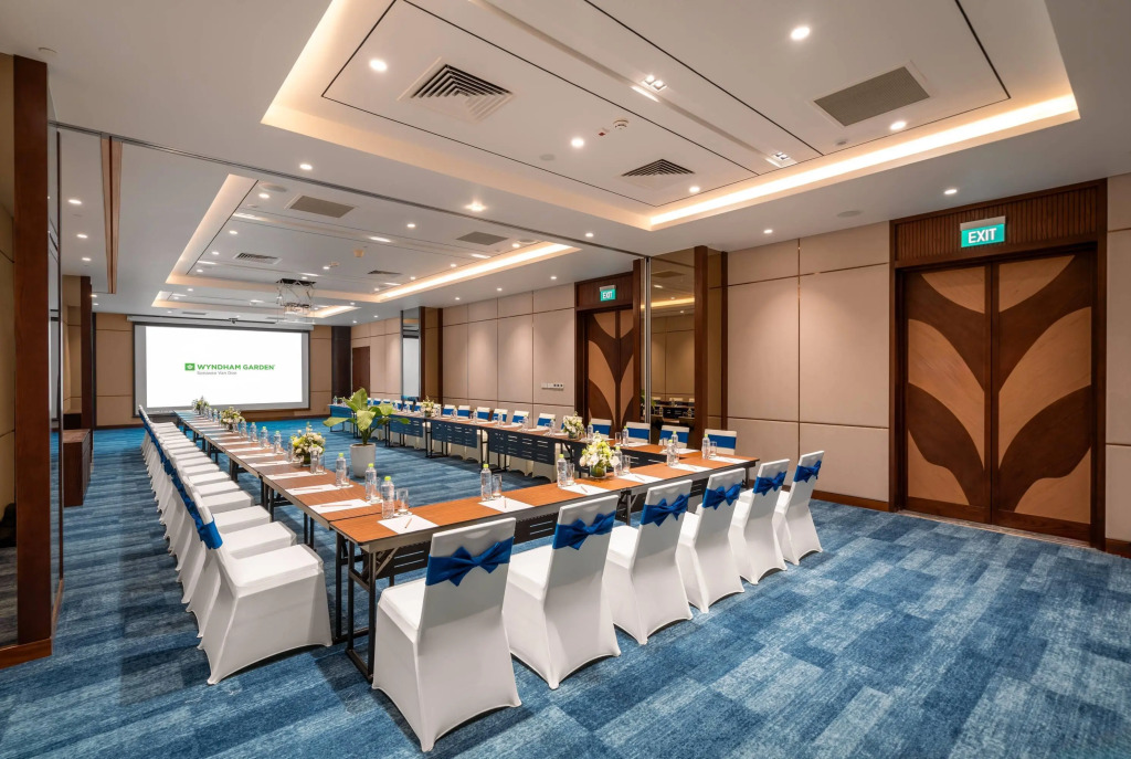 Wyndham Garden Sonasea Van Don