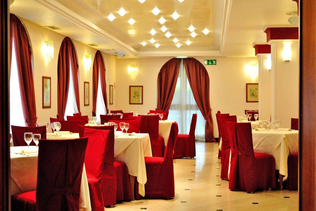 PHI Hotel Hortensis