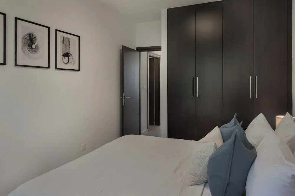 Phaedrus Living: Travertine Residences 102