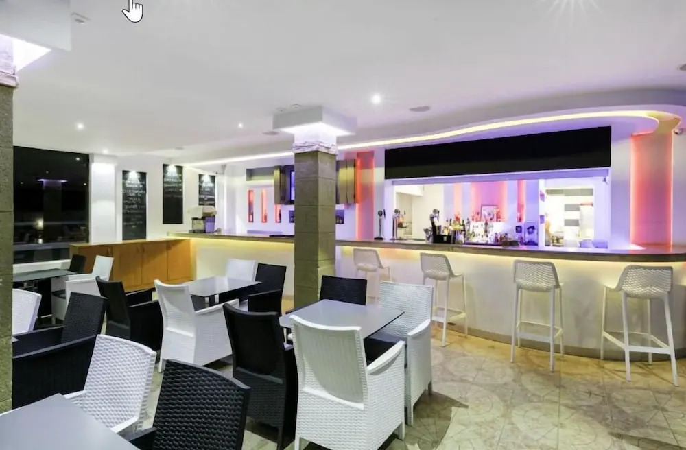 Amphitriti Hotel