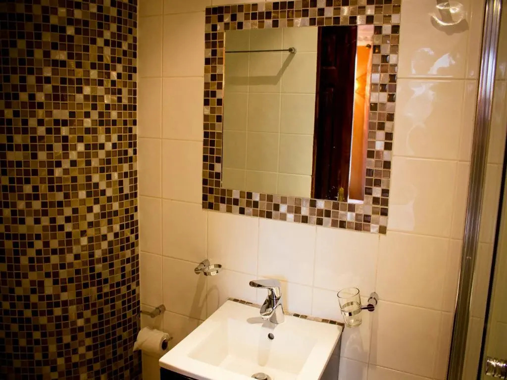 Cricklewood Lodge Hotel