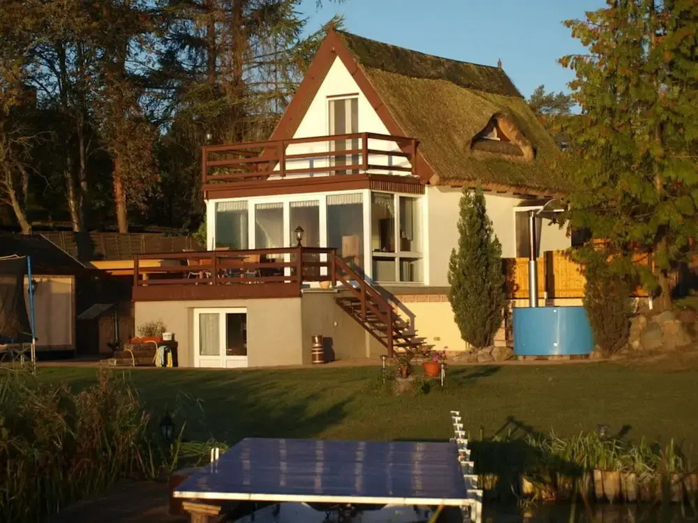 Holiday House House by the Lake