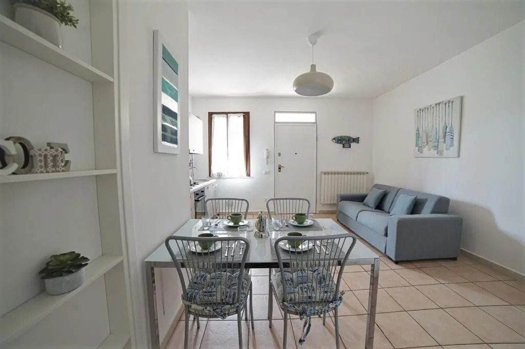 ALLORO APPARTAMENTO 1 - Piano Terra con terrazza.