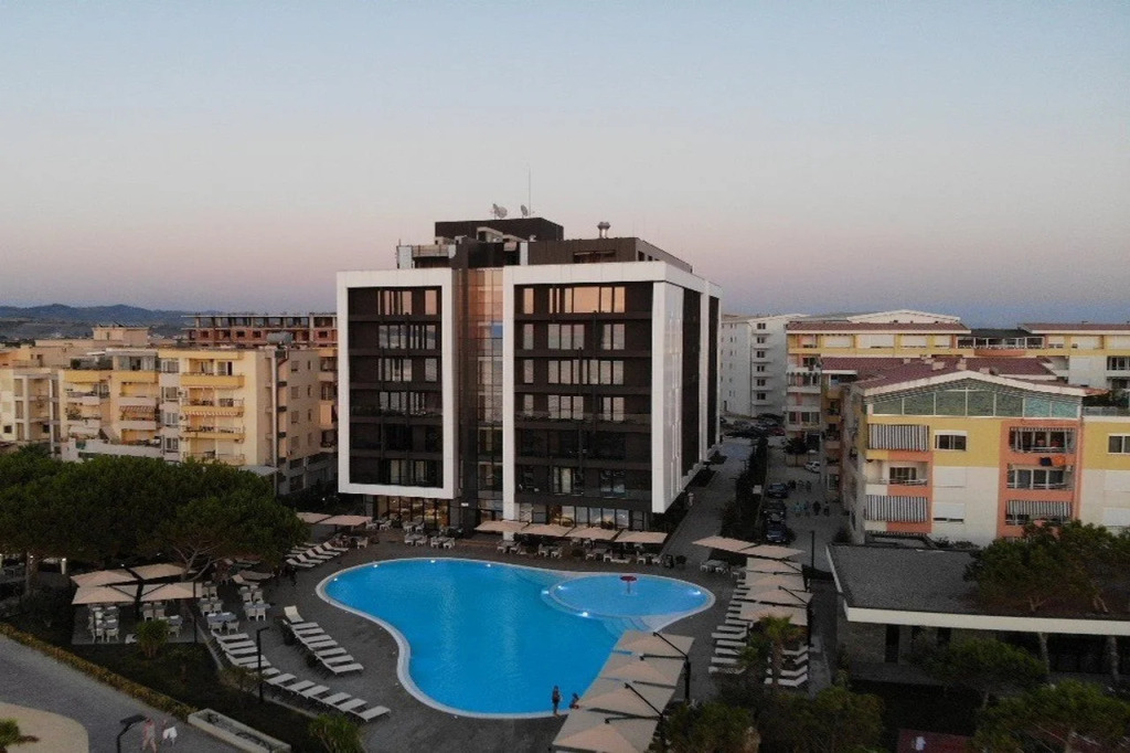 Supreme Hotel