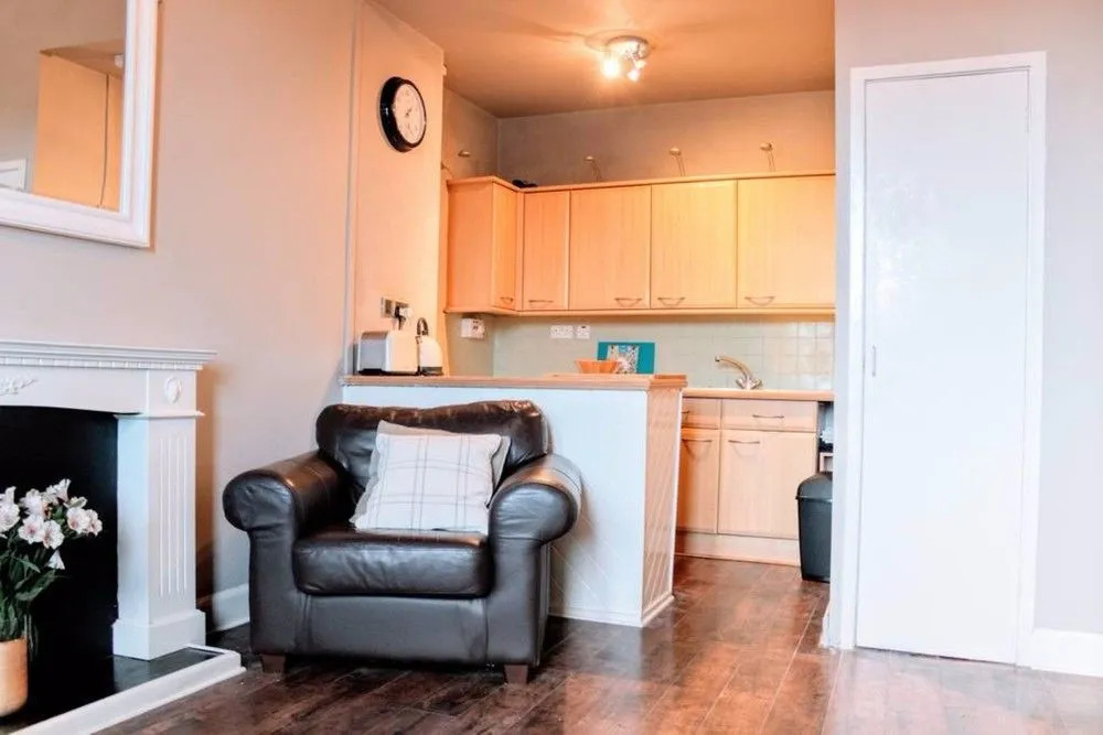 2 Bedroom Central Apartment