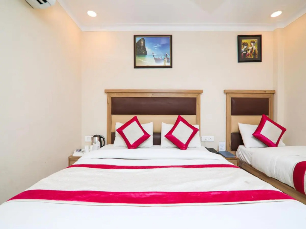 Hotel Amar International