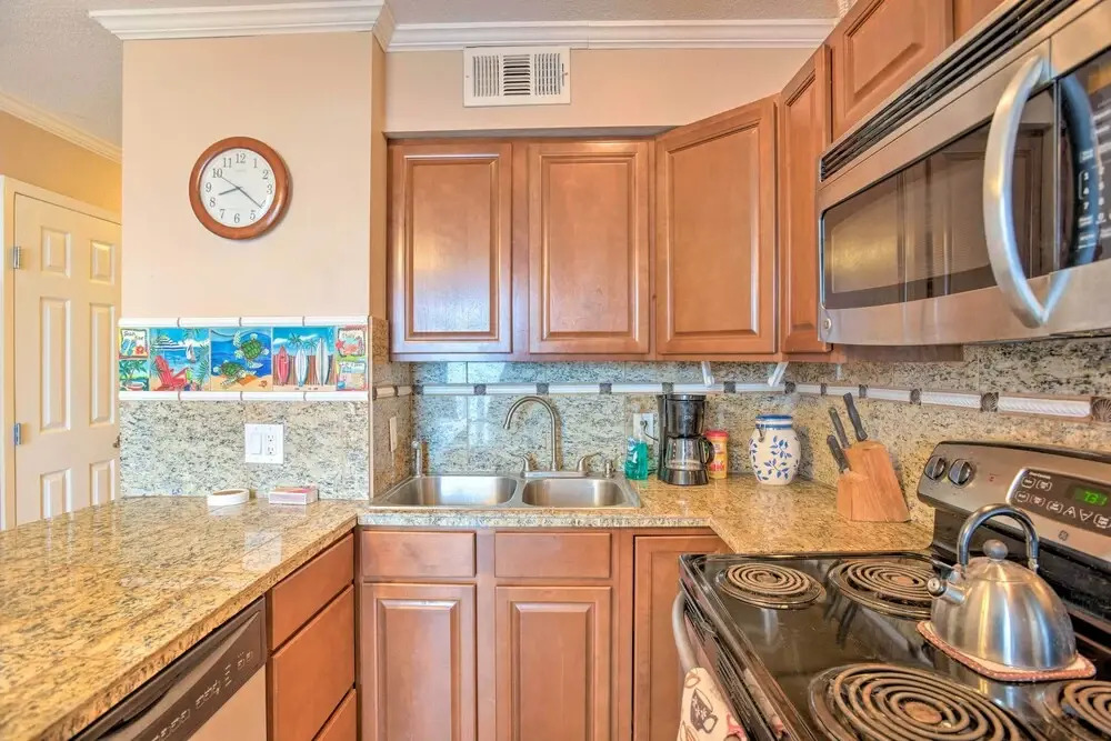 Oceanfront Corpus Christi Condo w/ Pool!