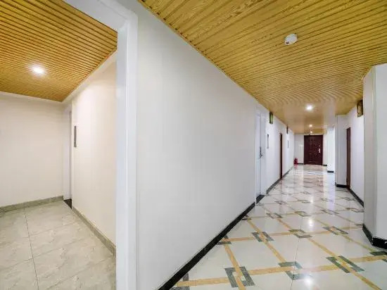 Feidong Genyuan Hotel (Feidong High-speed Railway Station)
