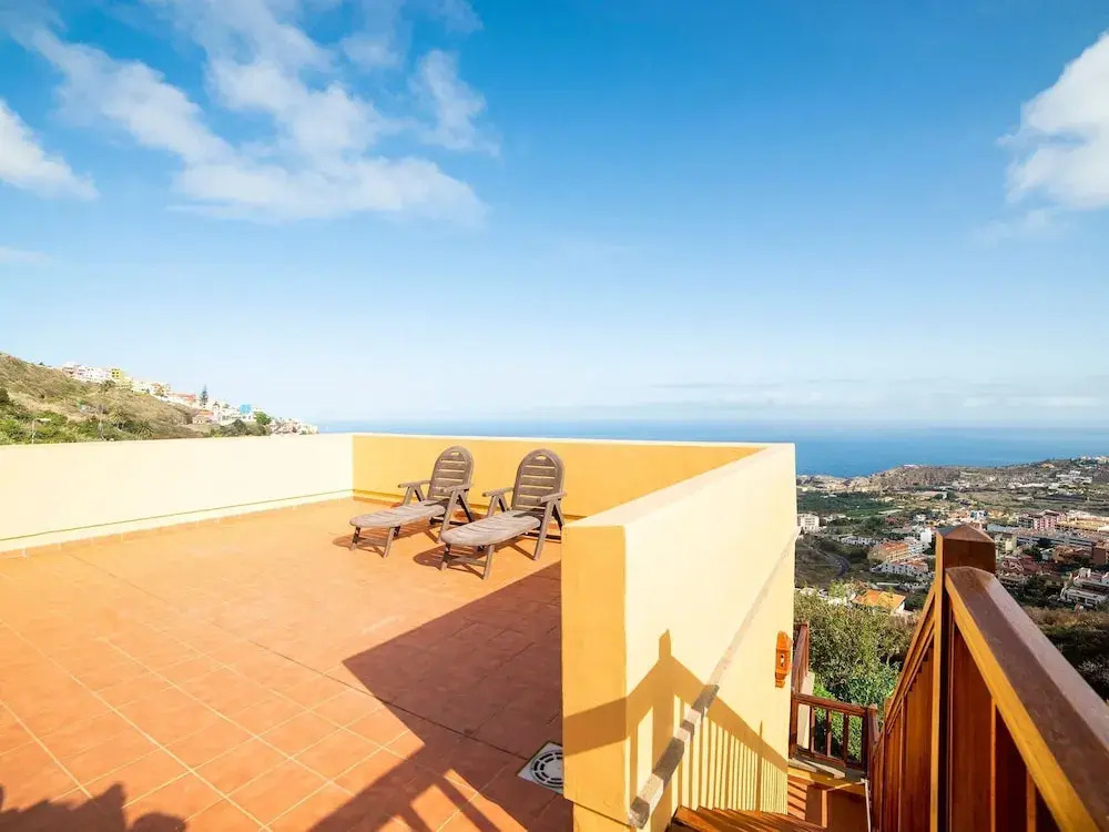 Nature Meets Luxury in Nice Apartment near Tenerife Coastline
