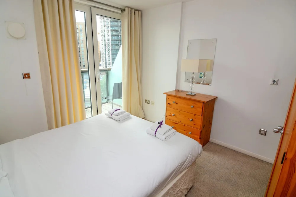 Canary Wharf Budget Apartments