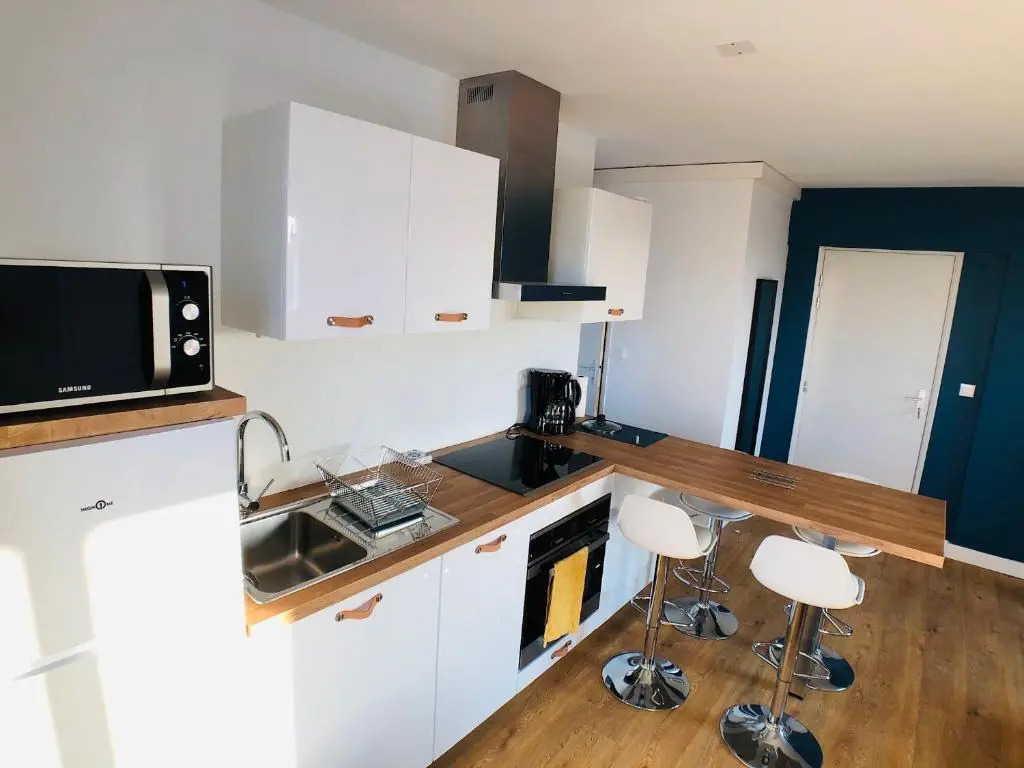 Charmant appartement 1-4 personnes, proche centre avec parking